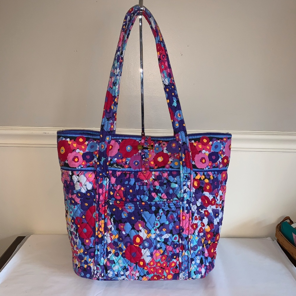 VERA BRADLEY X-Large Toggle Tote in Impressionista